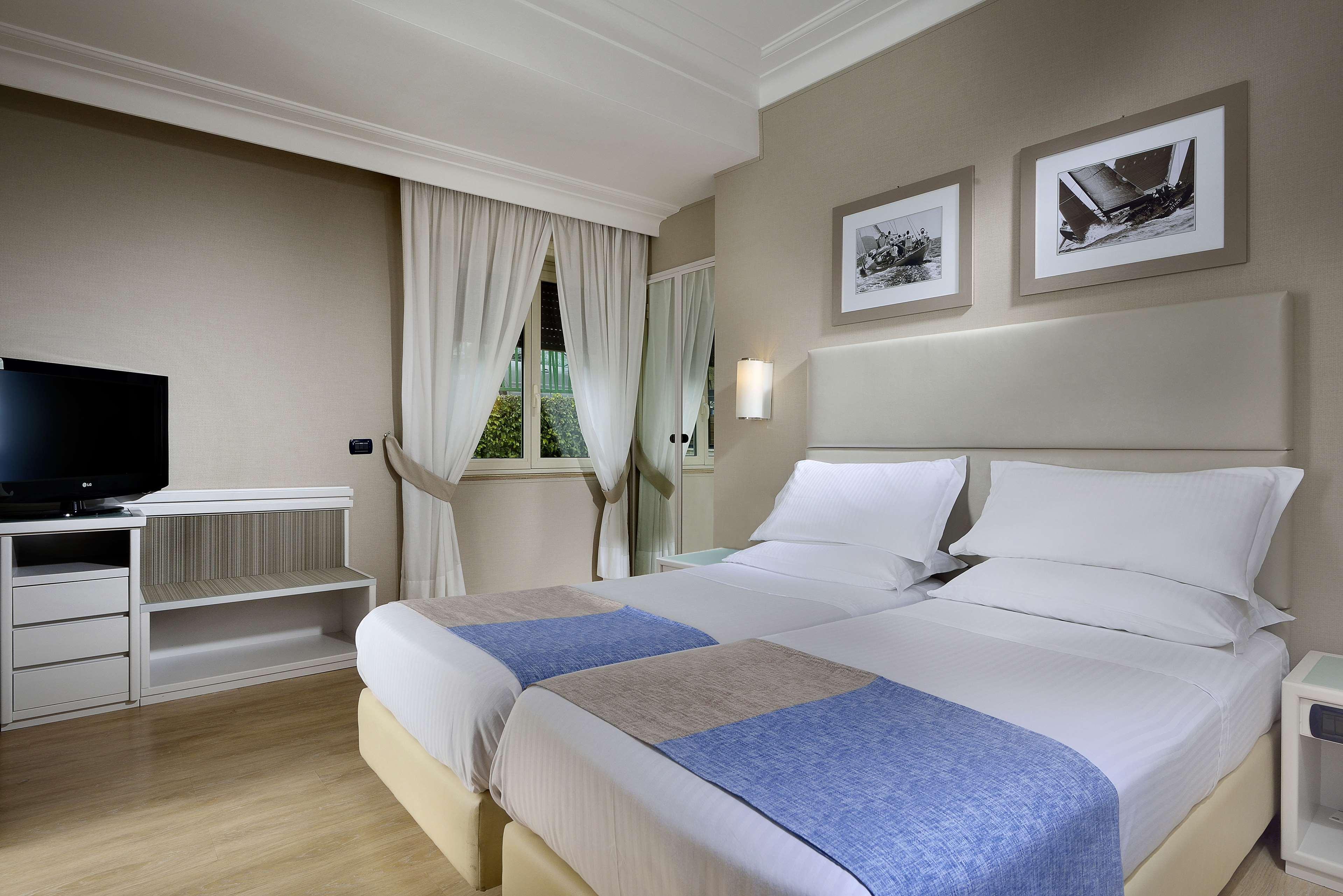 บีดับเบิลยู ซิกเนเจอร์ คอลเลคชั่น โฮเทล ปาราดิโซ Hotel เนเปิลส์ ภายนอก รูปภาพ